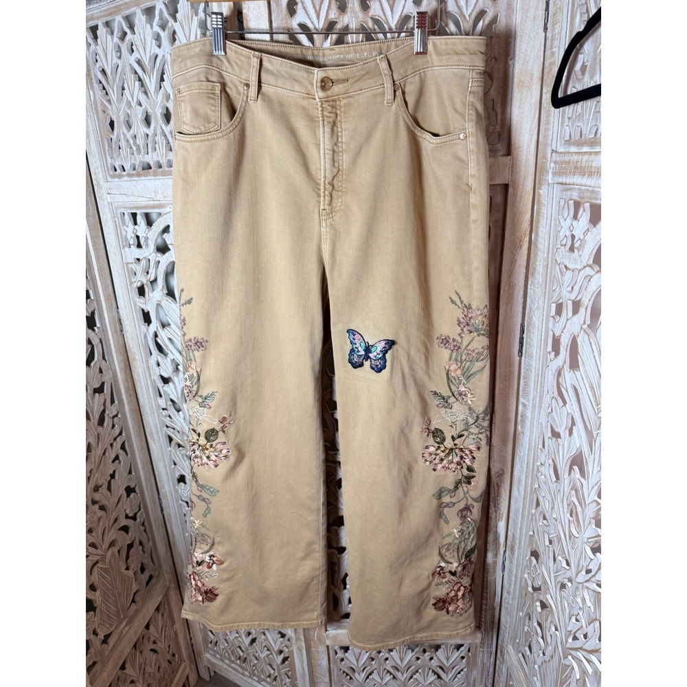 Chicos So Slimming High Rise Wide Leg Pants Tan Floral Butterfly Embroidered 3P - Picture 2 of 12